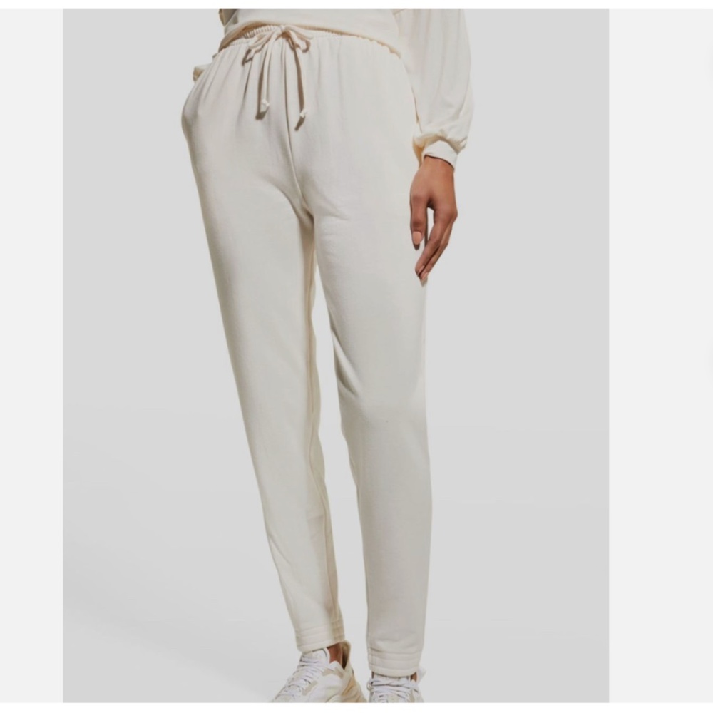Onzie Joggers